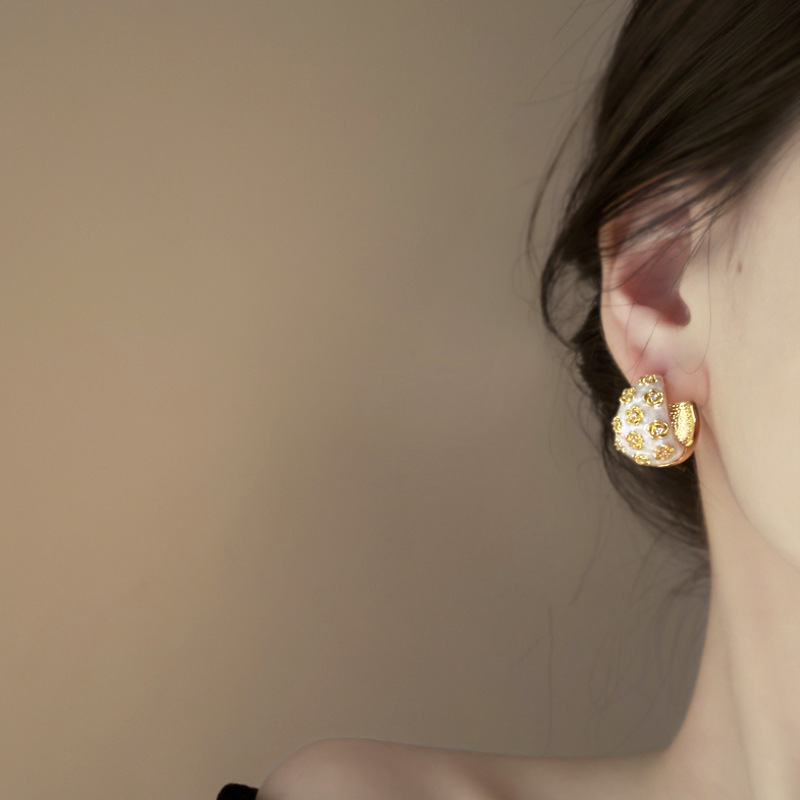 2026 New Retro Blue/White Rose - огляд і ціна Body Jewelry Top