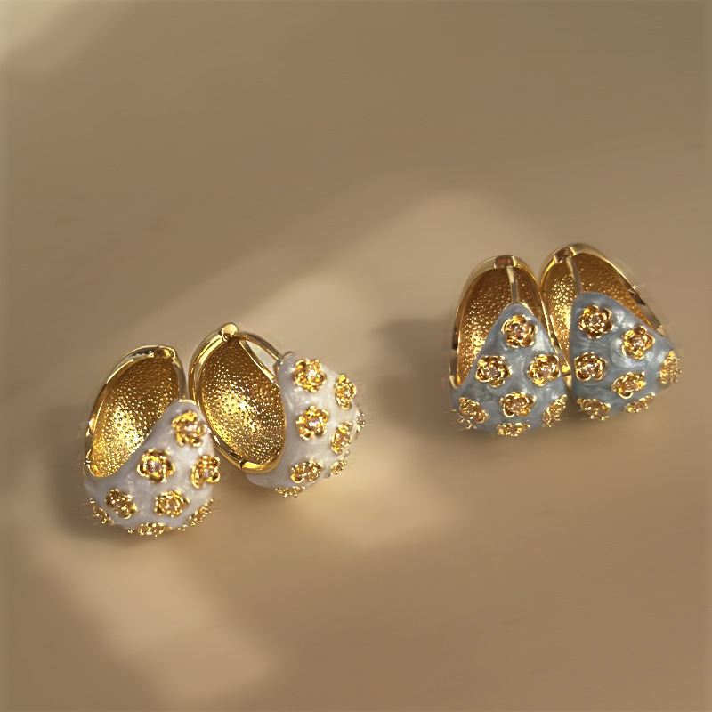 2026 New Retro Blue/White Rose - огляд і ціна Body Jewelry Top