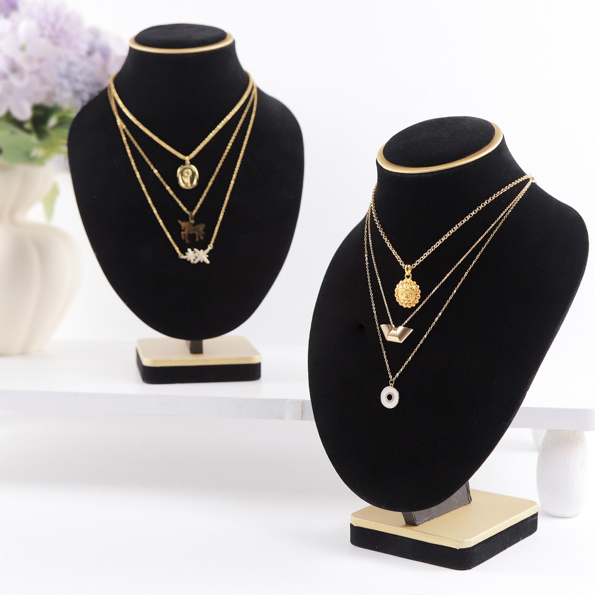 Body Black Velvet Jewelry Bust - огляд і ціна Body Jewelry Store