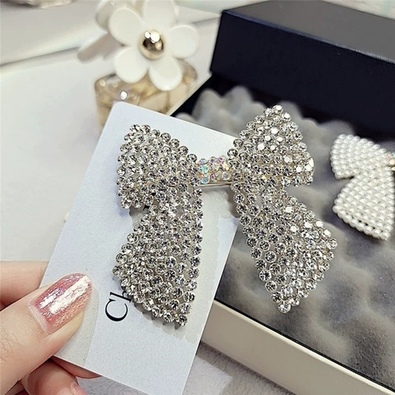 Rhinestone Pearl Bow Hair Clip - огляд і ціна Body Jewelry Wholesale